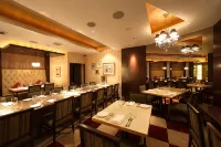 Phoenix Hotel by Hhg