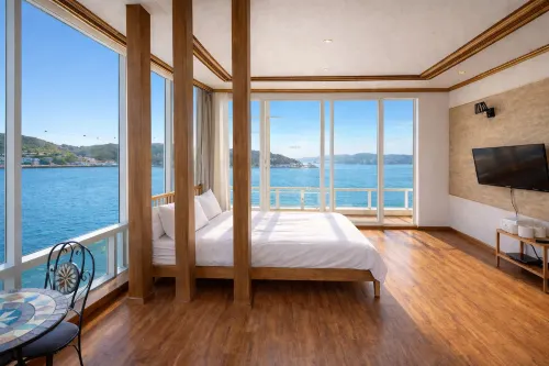 Yeosu Beach Pension (2 minutes walk from Yeosu Romantic Carriage) - 2 Yıldız