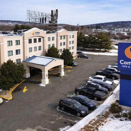 Comfort Inn & Suites