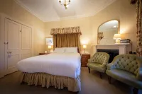 Glengarry Castle Hotel Hotels in 