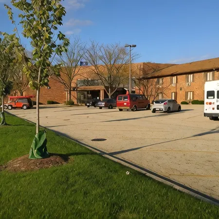 Clarion Pointe Bloomington-Normal Near I-55 and University
