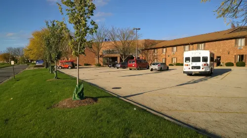 Clarion Pointe Bloomington-Normal Near I-55 and University