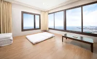 Palace Hotel Jeju Hoteles cerca de Plaza de Tapdong