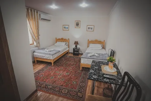 Parivash Guest House