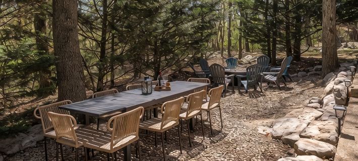 Lazy Bear Lodge / Game Room / Theater Room / Hot Tub Hotels in Massanutten