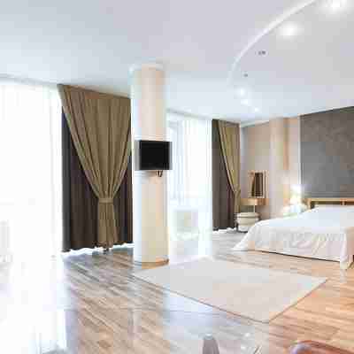 Zhemchuzhina Hotel Rooms