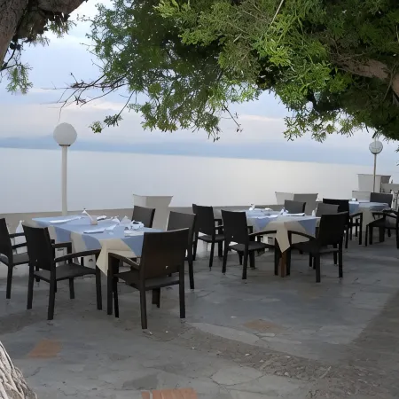 Pappas Hotel