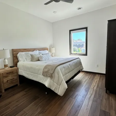 River Bluff Getaway – Main   1BR/1BA Modern Unit Near Mississippi River