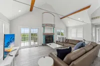 Charming newly updated home in Avalon with endless views of bay and sunset