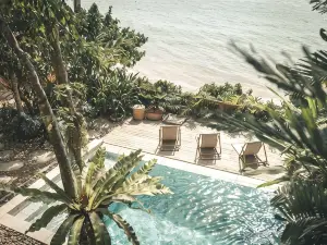 Frangipani El Nido