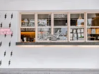 Hualien Wow Hostel Hotels near Cihui Temple
