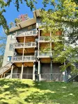 Ski in/out, AC, Gas Fireplace, Wifi, Coffee Bar, 1 Dog ok!