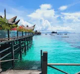 Mabul Water Bungalows - Strand