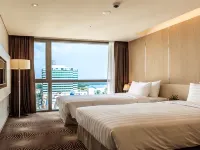Golden Daisy Hotel Отели рядом с достопримечательностью «Водопад Вонан»