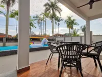 Port Dickson Pool Villa - Ruma66 (Up to 22 Pax) - Pools