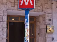 هوتل لورا Hotels near باريولي