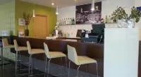 Holiday Inn Express VITORIA by IHG - bar