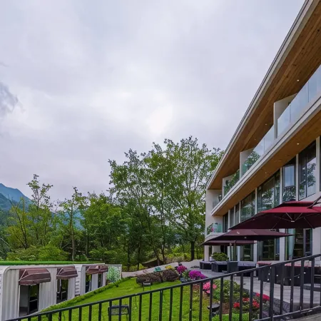 Jiangyou Qingxi Mountain House
