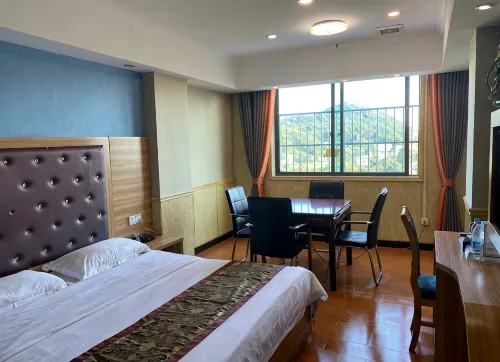 Yiyang Dihao Holiday Homestay