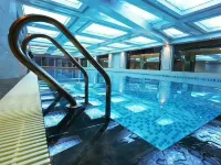 โรงแรมจุนเฉิน - ที่มีสระว่ายน้ำ