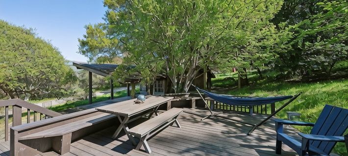 Romantic Lodge in Point Reyes-Inverness: Picturesque Retreat Ξενοδοχεία στην πόλη Marin County