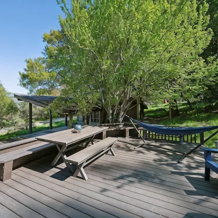 Romantic Lodge in Point Reyes-Inverness: Picturesque Retreat