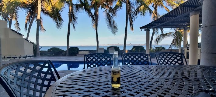 Escape To An Ocean Front Five Star Paradise : A 10 minute walk into Loreto Hôtels à&nbsp;: Loreto