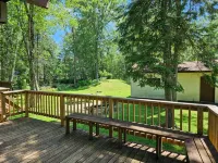 Cozy family cottage w/ fireplace, near lake and national forest. - Wifi