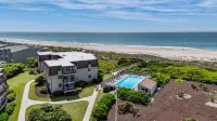 Charming ocean view 2 bedroom condo in welcoming Atlantic Beach, NC - 2-Star
