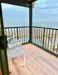 Breathtaking Ocean view, few steps to the beach!!!!!