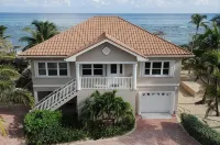 Coco Kai Beach Front Villa with Heated Pool and Private Dock - 2つ星