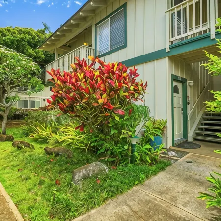 5 Beds Downstairs Corner Unit with AC, 3 Pools, 6 minutes to Beaches, Beach Cart