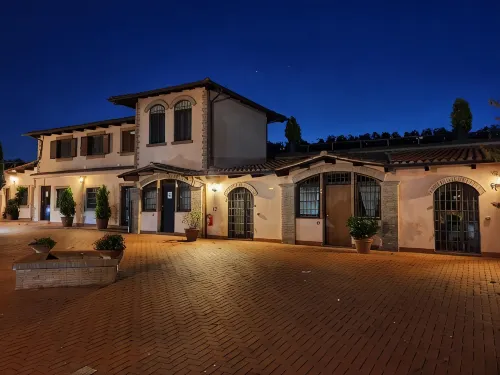 Azienda Agricola Sinisi - Farmhouses