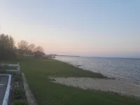 Bayview Lakefront Inn