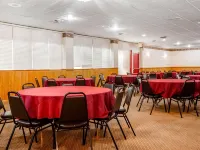 Econo Lodge Inn & Suites Hotels in Newton