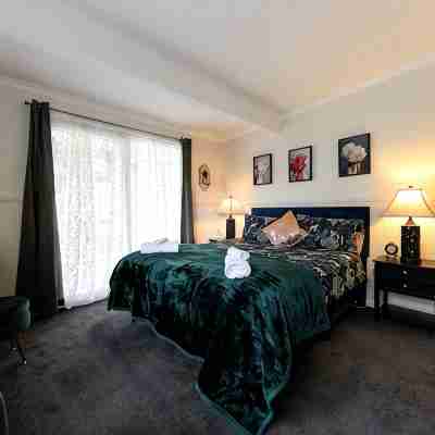 Hidden Gem ~ Luxury Cottage near Lake Daylesford Rooms