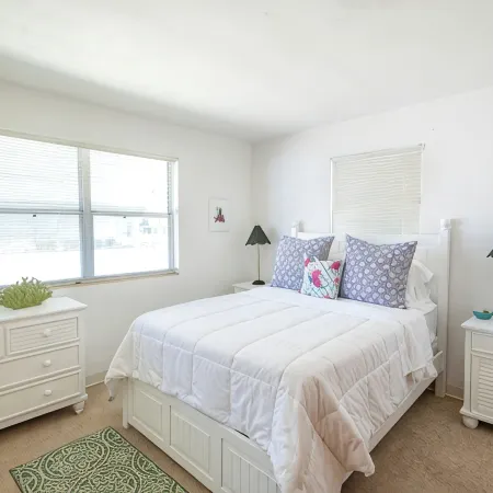 The Hibiscus Haven~ centrally located near hospital/ downtown Stuart