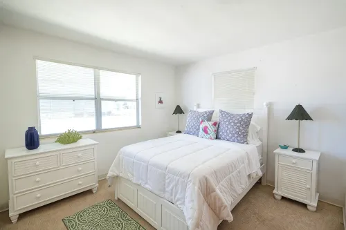 The Hibiscus Haven~ centrally located near hospital/ downtown Stuart