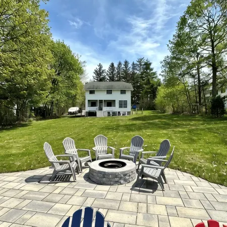 3 Bedroom Cottage on Owasco Lake. Eastside and Pet Friendly!