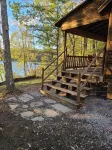 Escape to our cozy Winthrop cabin on Dexter Pond - 2 estrellas