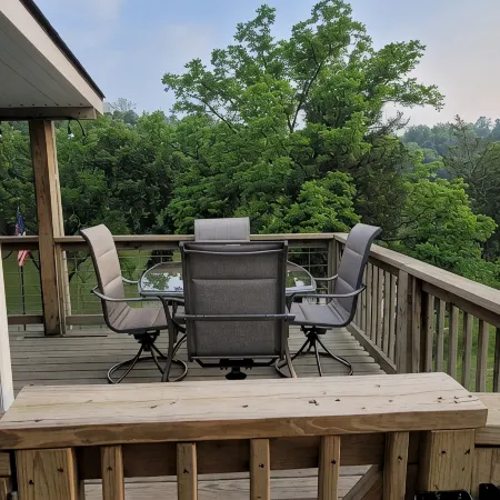 Waterfront Home Located near Ark, Reds and Bengals. Newly Renovated.