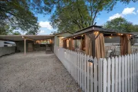 Hot Tub, Fire Pit, Cabana, Covered Patio & Pet-Friendly Riverside Retreat - 4-Star