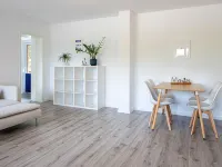 Ferienwohnung Küstenwind, Fussläufig vom Strand, Wlan, Eigene Terrasse, Sky Hotels in Schillig