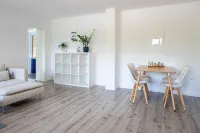 Ferienwohnung Küstenwind, Fussläufig vom Strand, Wlan, Eigene Terrasse, Sky