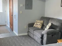 The Galactic Getaway - Lakeside Tiny Home Rental - Queen Bed Hotels in Rock County