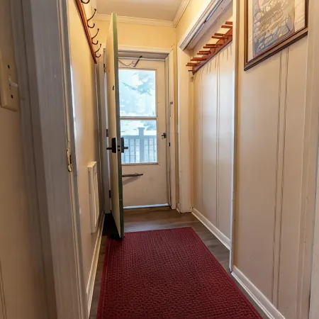 Sunset Summit Condo - Close to Slopes • Fireplace • Family-Friendly