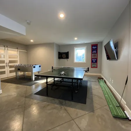 Steps from KU, Private Guest Suite & Game Room