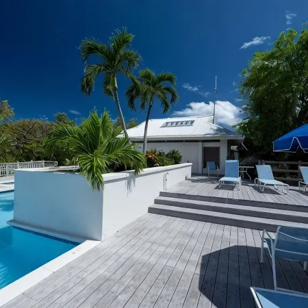 Cozy Condo 3 minutes away from Magens Bay beach!
