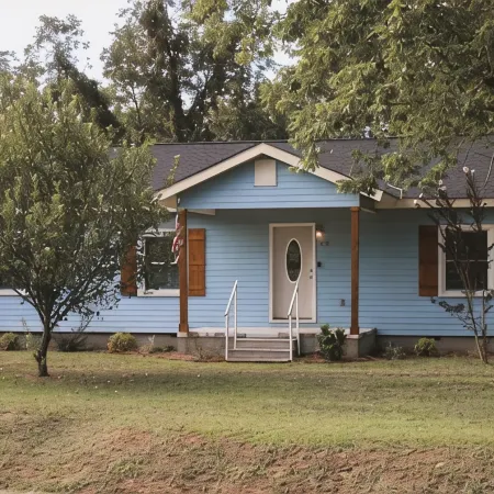 Cozy & Private home w/ in-ground pool