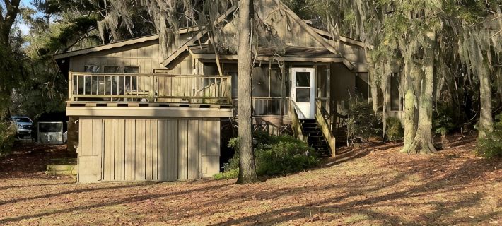 Lakefront Stay on Santee Hotels in Clarendon County